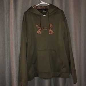 Men’s under armour sweat shirt